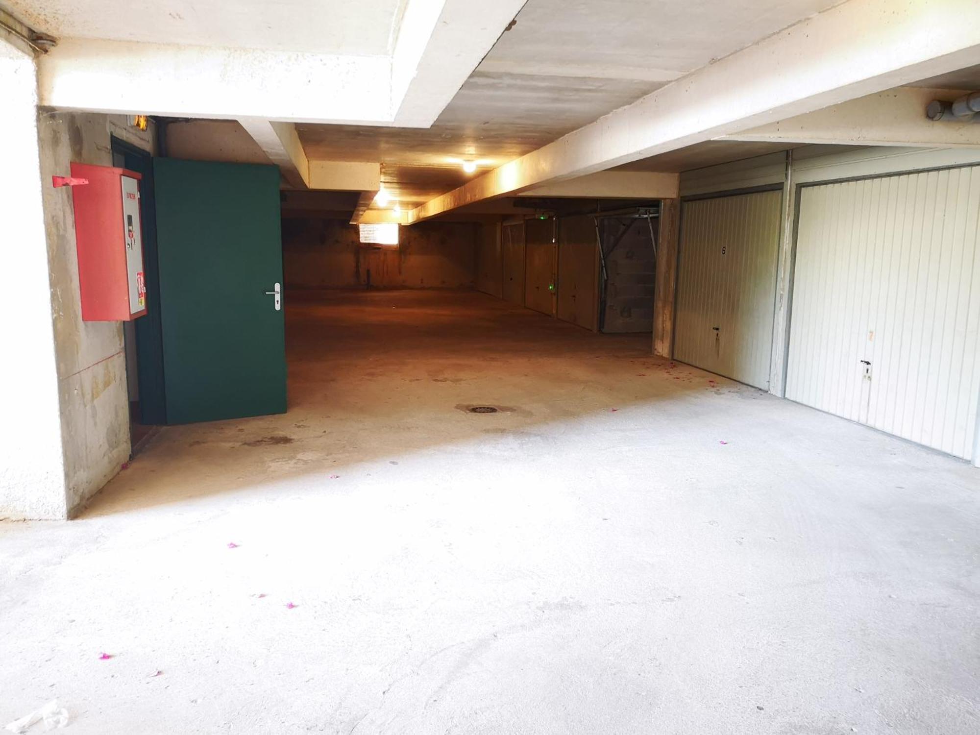 Appartement Avec Piscine Et Garage Proche Plage Et Commerces La Seyne-sur-Mer Luaran gambar